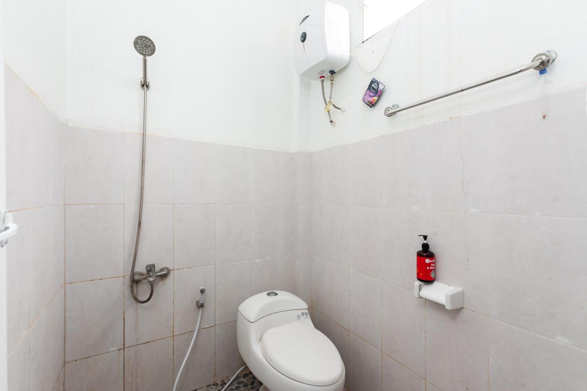 Reddoorz Syariah Near Rsud Zainoel Abidin Banda Aceh Hotell Exteriör bild