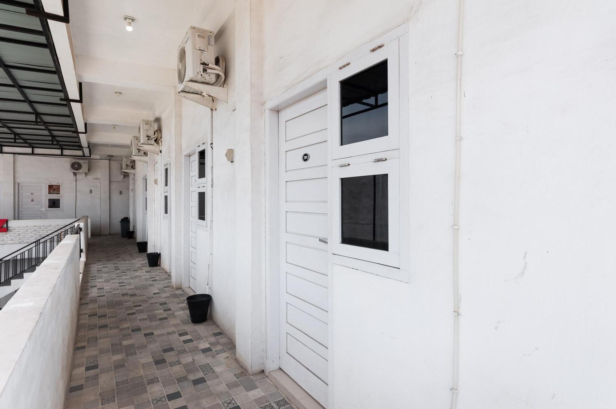 Reddoorz Syariah Near Rsud Zainoel Abidin Banda Aceh Hotell Exteriör bild