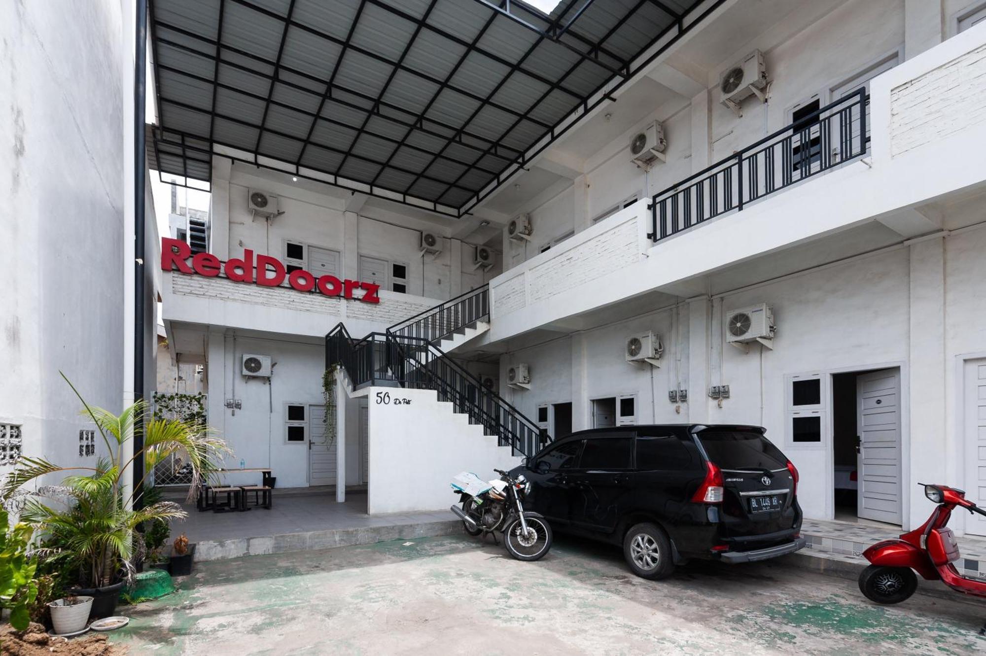 Reddoorz Syariah Near Rsud Zainoel Abidin Banda Aceh Hotell Exteriör bild